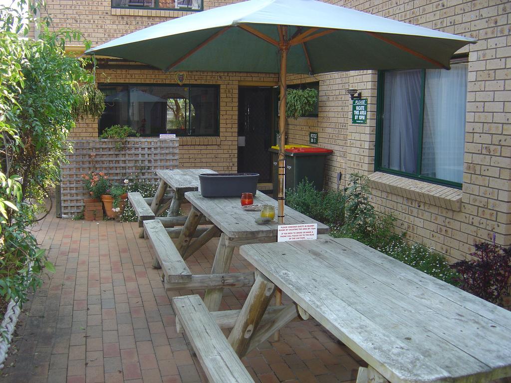 Wandarrah Lodge Hostel Меримбула Экстерьер фото